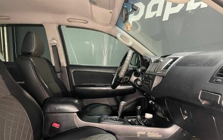 Toyota Hilux VII, 2015 год, 1 899 000 рублей, 10 фотография
