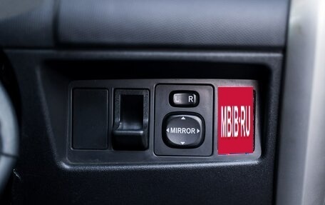 Toyota Ist II, 2002 год, 399 000 рублей, 18 фотография
