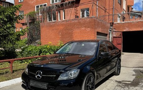 Mercedes-Benz C-Класс, 2011 год, 1 500 000 рублей, 2 фотография