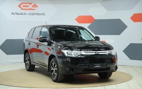 Mitsubishi Outlander III рестайлинг 3, 2014 год, 1 390 000 рублей, 3 фотография