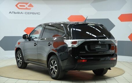 Mitsubishi Outlander III рестайлинг 3, 2014 год, 1 390 000 рублей, 7 фотография