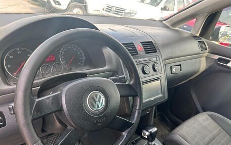 Volkswagen Touran III, 2006 год, 350 000 рублей, 2 фотография