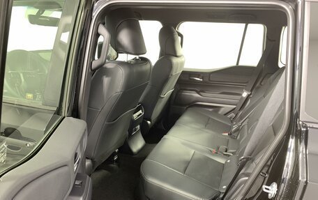 Toyota Land Cruiser Prado, 2024 год, 10 990 000 рублей, 12 фотография
