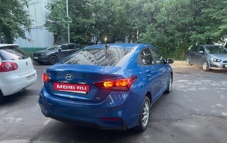 Hyundai Solaris II рестайлинг, 2017 год, 980 000 рублей, 2 фотография