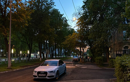 Audi A4, 2011 год, 1 950 000 рублей, 5 фотография