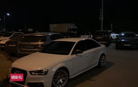 Audi A4, 2011 год, 1 950 000 рублей, 6 фотография
