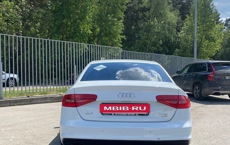 Audi A4, 2011 год, 1 950 000 рублей, 4 фотография