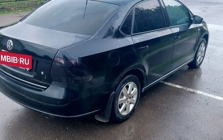 Volkswagen Polo VI (EU Market), 2011 год, 700 000 рублей, 2 фотография