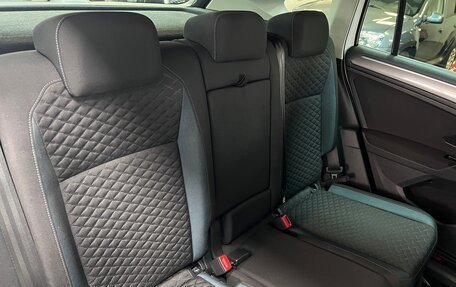 Volkswagen Tiguan II, 2019 год, 2 245 000 рублей, 14 фотография