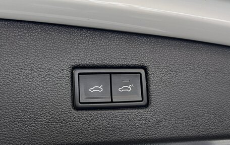Volkswagen Tiguan II, 2019 год, 2 245 000 рублей, 25 фотография