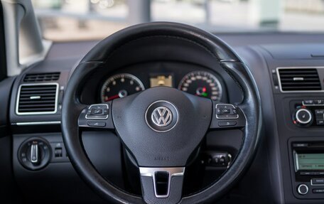 Volkswagen Touran III, 2010 год, 949 000 рублей, 11 фотография