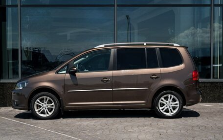 Volkswagen Touran III, 2010 год, 949 000 рублей, 8 фотография