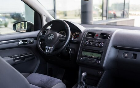 Volkswagen Touran III, 2010 год, 949 000 рублей, 12 фотография