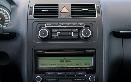 Volkswagen Touran III, 2010 год, 949 000 рублей, 14 фотография