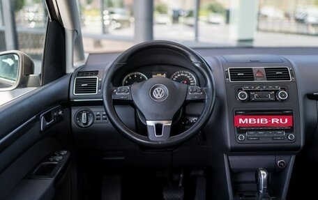 Volkswagen Touran III, 2010 год, 949 000 рублей, 10 фотография