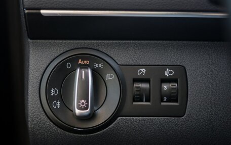 Volkswagen Touran III, 2010 год, 949 000 рублей, 16 фотография