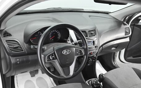 Hyundai Solaris II рестайлинг, 2011 год, 745 000 рублей, 9 фотография