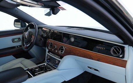 Rolls-Royce Ghost Series II рестайлинг, 2021 год, 31 000 000 рублей, 9 фотография