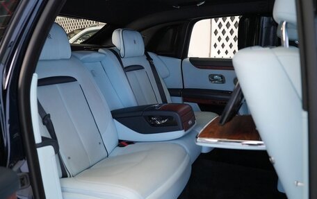 Rolls-Royce Ghost Series II рестайлинг, 2021 год, 31 000 000 рублей, 10 фотография