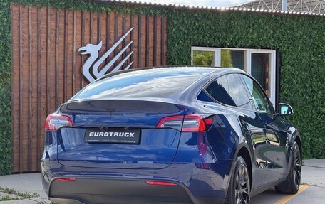 Tesla Model Y I, 2021 год, 4 300 000 рублей, 2 фотография