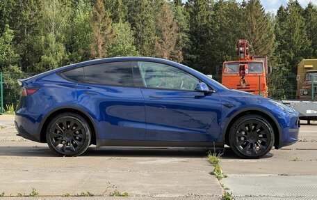 Tesla Model Y I, 2021 год, 4 300 000 рублей, 5 фотография