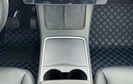 Tesla Model Y I, 2021 год, 4 300 000 рублей, 12 фотография