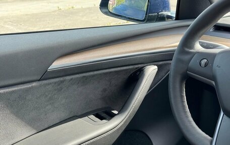 Tesla Model Y I, 2021 год, 4 300 000 рублей, 13 фотография