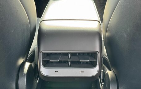 Tesla Model Y I, 2021 год, 4 300 000 рублей, 16 фотография