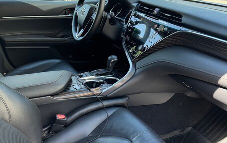 Toyota Camry, 2018 год, 3 100 000 рублей, 6 фотография