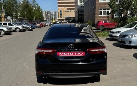 Toyota Camry, 2018 год, 3 100 000 рублей, 2 фотография