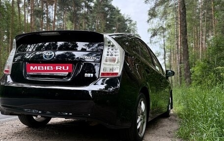 Toyota Prius, 2010 год, 1 050 000 рублей, 3 фотография