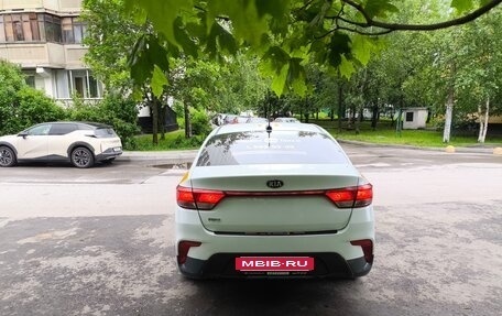 KIA Rio IV, 2018 год, 980 000 рублей, 4 фотография