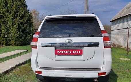 Toyota Land Cruiser Prado 150 рестайлинг 2, 2016 год, 4 700 000 рублей, 5 фотография