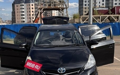 Toyota Prius Alpha I (ZVW40/41), 2014 год, 1 240 000 рублей, 2 фотография