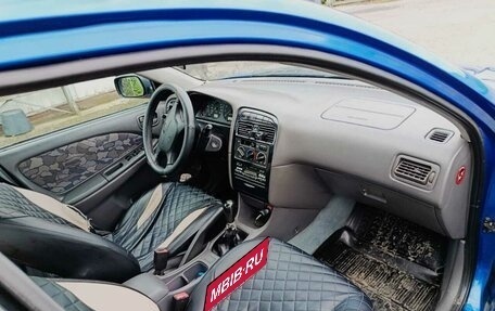 Toyota Avensis III рестайлинг, 1998 год, 300 000 рублей, 3 фотография