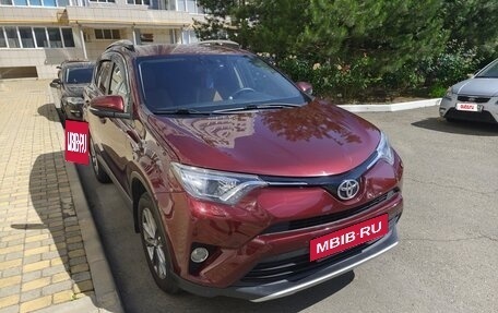 Toyota RAV4, 2016 год, 1 790 000 рублей, 10 фотография