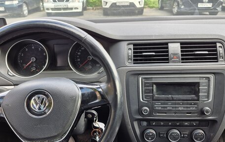 Volkswagen Jetta VI, 2016 год, 1 350 000 рублей, 13 фотография