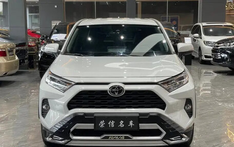 Toyota RAV4, 2022 год, 2 100 000 рублей, 3 фотография