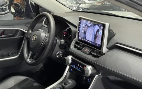 Toyota RAV4, 2022 год, 2 100 000 рублей, 13 фотография