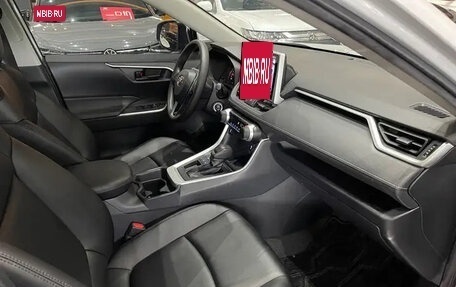 Toyota RAV4, 2022 год, 2 100 000 рублей, 14 фотография