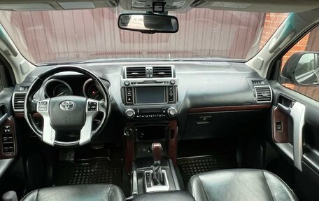 Toyota Land Cruiser Prado 150 рестайлинг 2, 2017 год, 3 250 000 рублей, 11 фотография