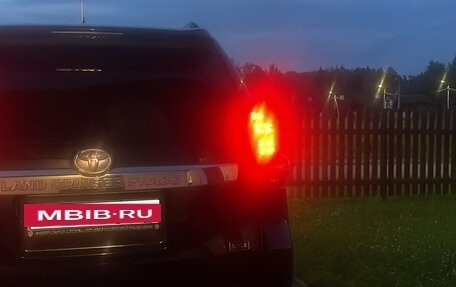 Toyota Land Cruiser Prado 150 рестайлинг 2, 2017 год, 3 250 000 рублей, 3 фотография