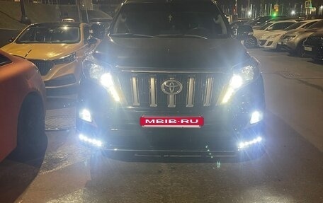 Toyota Land Cruiser Prado 150 рестайлинг 2, 2017 год, 3 250 000 рублей, 7 фотография