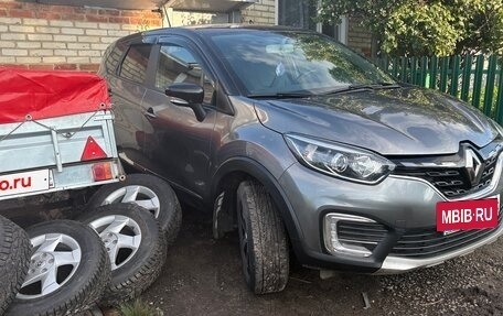 Renault Kaptur I рестайлинг, 2021 год, 1 599 000 рублей, 3 фотография