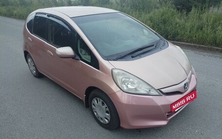 Honda Fit III, 2012 год, 970 000 рублей, 2 фотография