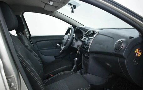 Renault Logan II, 2016 год, 799 000 рублей, 9 фотография