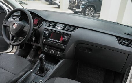 Skoda Octavia, 2014 год, 599 000 рублей, 11 фотография