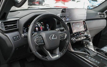 Lexus LX, 2024 год, 15 699 000 рублей, 18 фотография