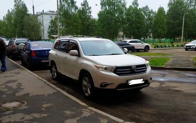 Toyota Highlander III, 2013 год, 2 500 000 рублей, 1 фотография