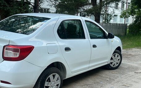 Renault Logan II, 2017 год, 500 000 рублей, 4 фотография